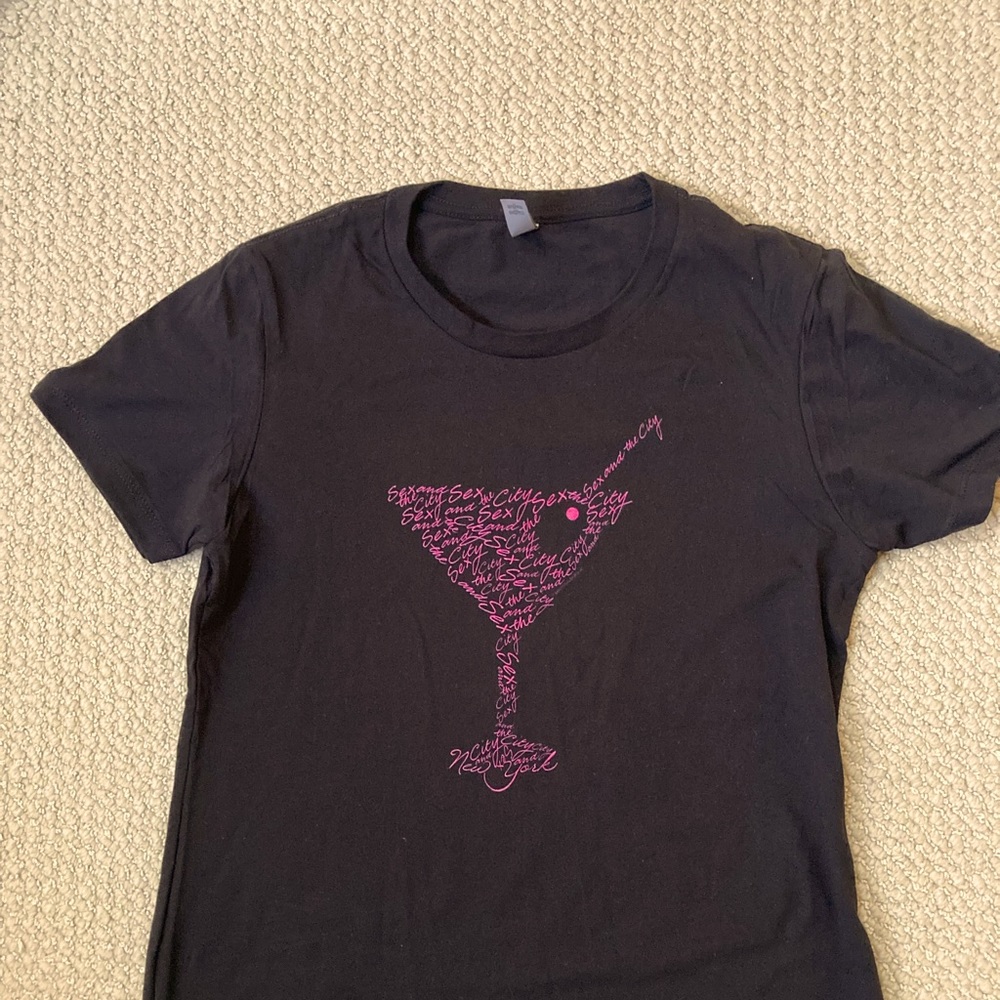 Black Sex and the City t-shirt for sale w pink martini glass - never worn!